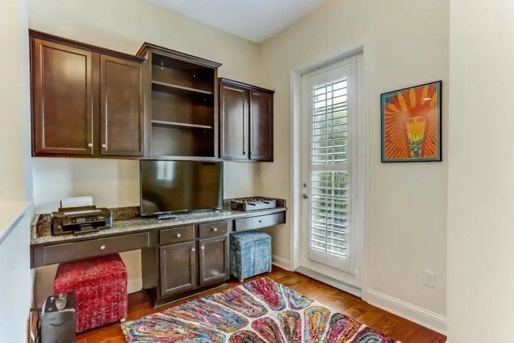 2106 Summerwoods