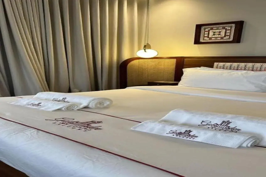 Golden Balcon Hotel