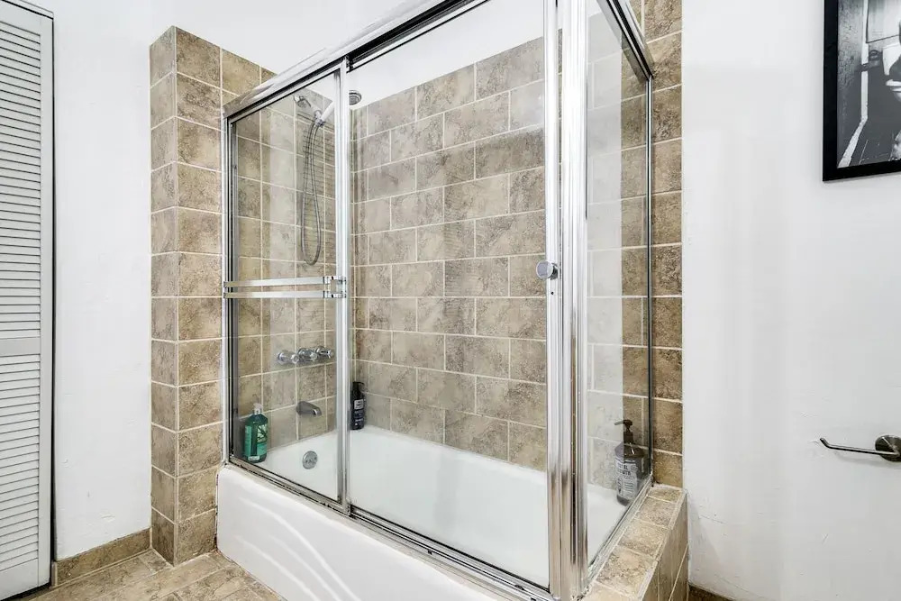 2 Bedroom/2 Bathroom Townhouse with Hottub