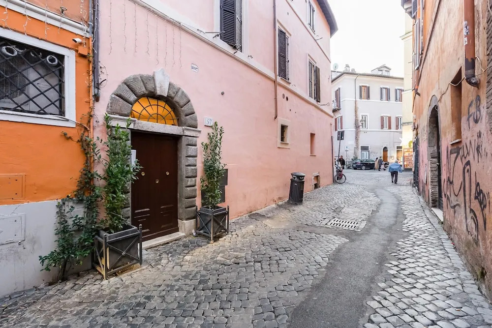 Trastevere Central House