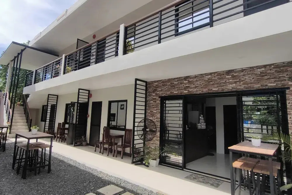 JMorino Pension House
