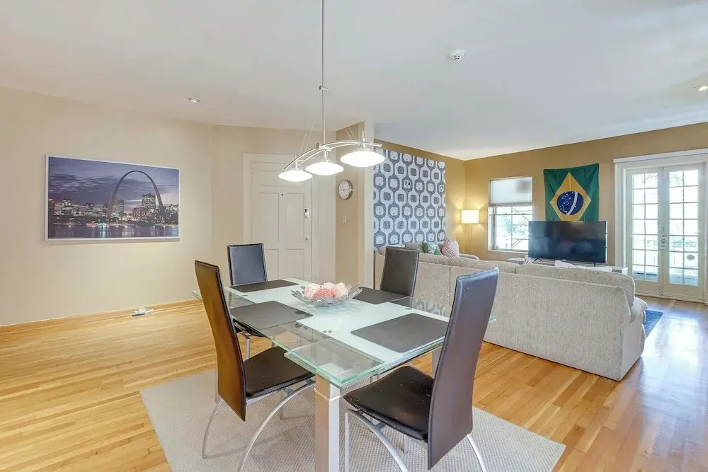 Central West End Condo < 1 Mi to Forest Park!