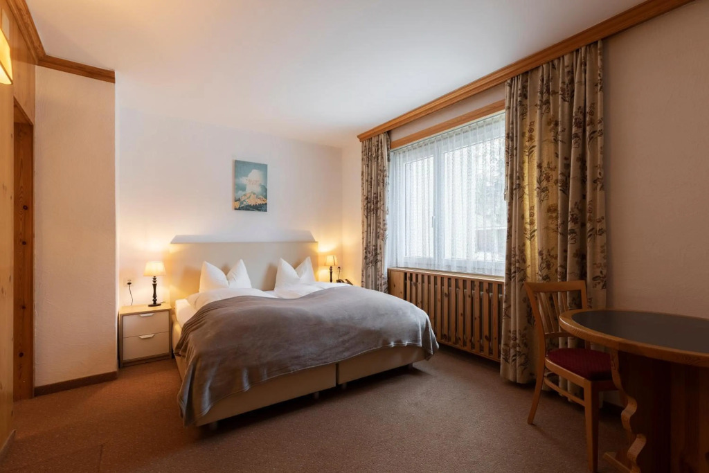 Hotel Europa Suites St Moritz