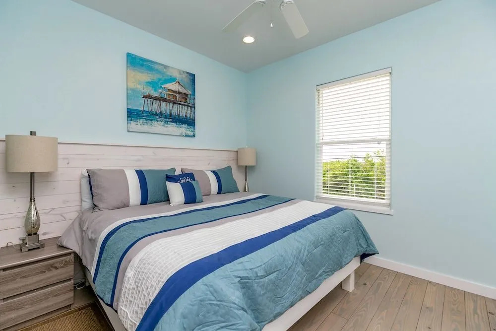 SeaEsta Brand New Bright and Beachy Port A Home by RedAwning