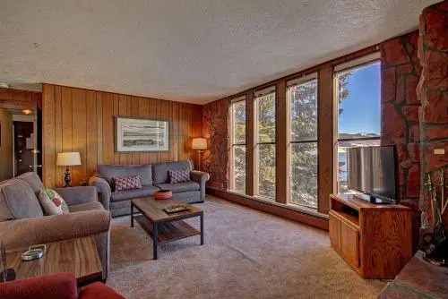 A208 Lake Cliffe Condos