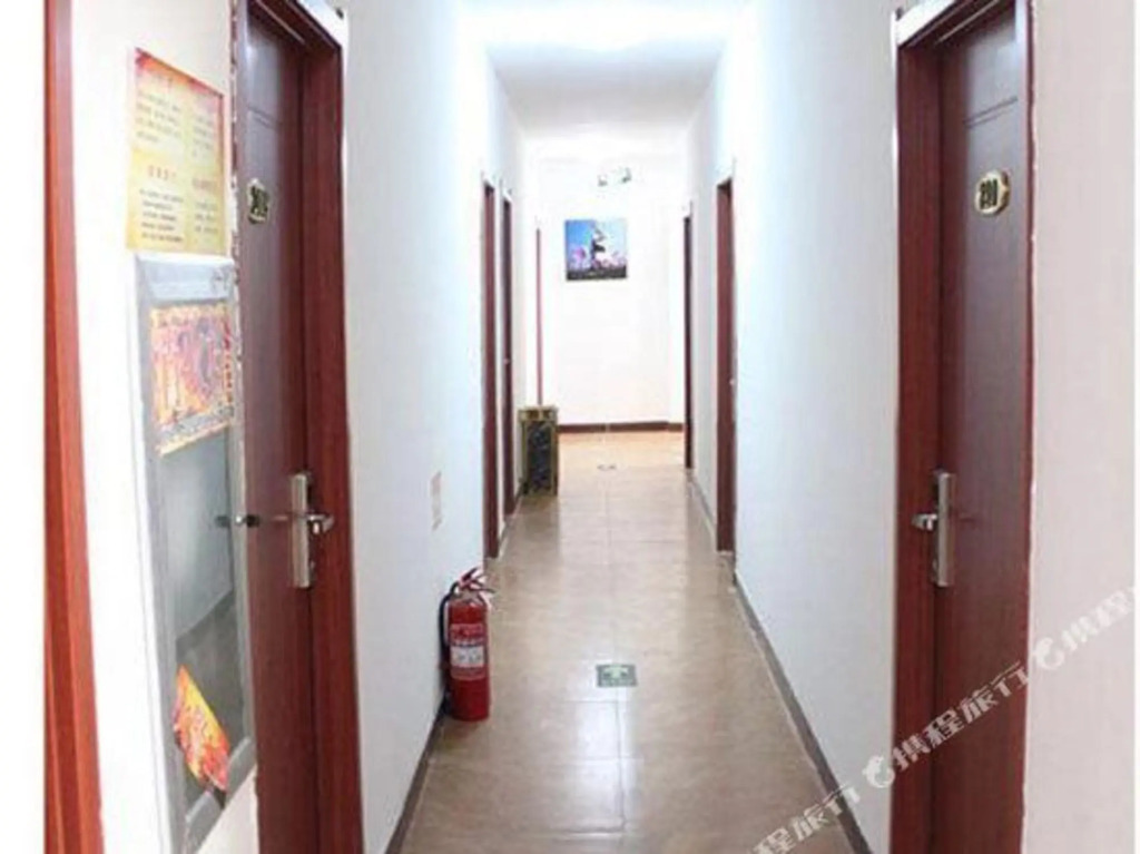 Jinyi Hotel (Jinan Railway Station)