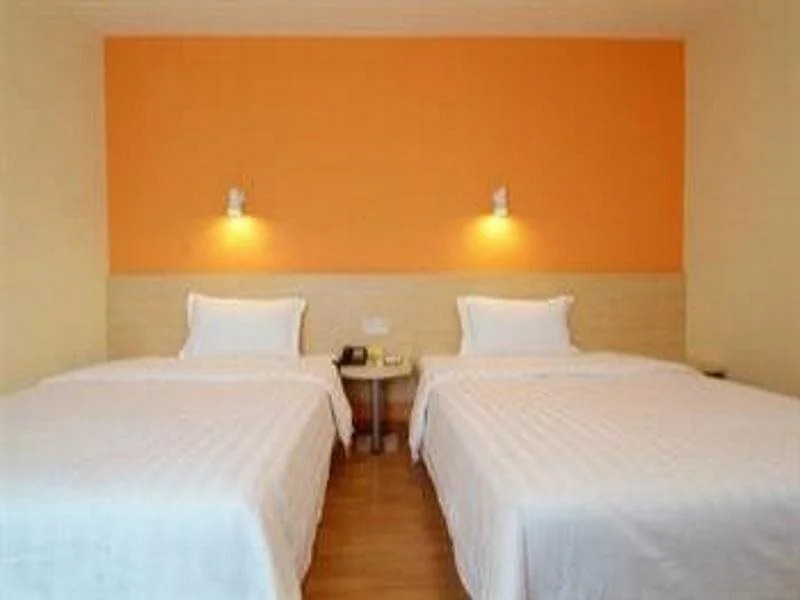 7Days Inn Kunming Wu Jing Lu Tong Son Lane Station Branch