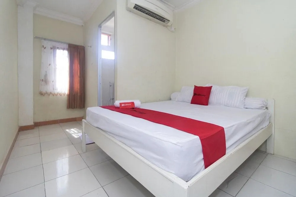 RedDoorz @ Frans Seda Kupang