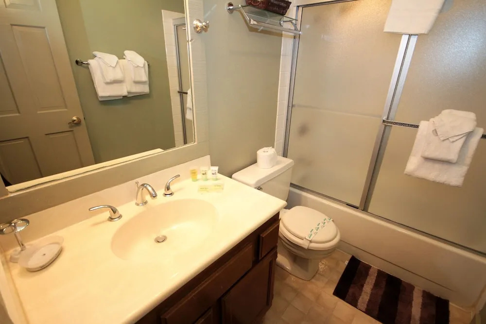 Mountainback #61, Den 2 Bedroom Condo