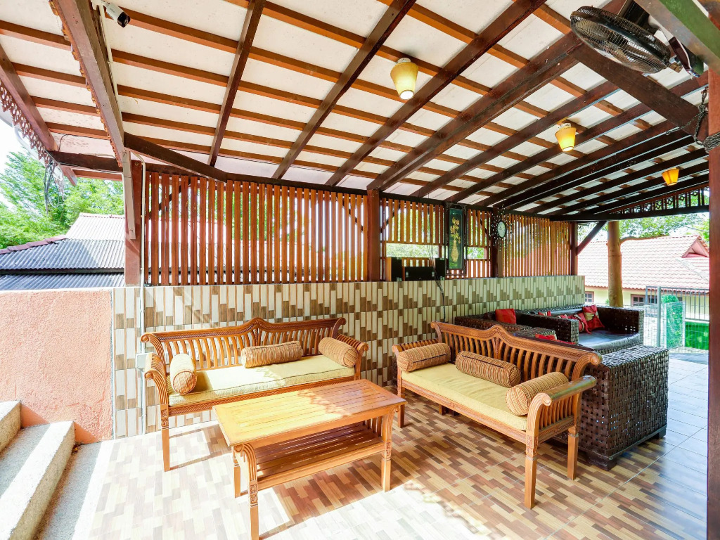 SPOT ON 89623 Nawawi's Backpackers