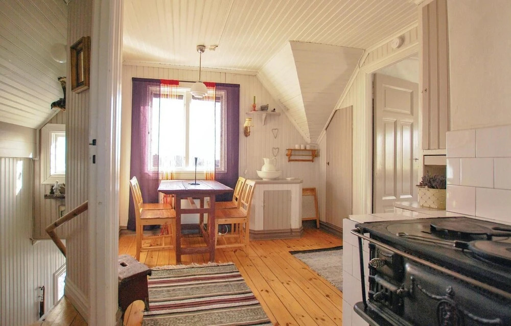 2 Bedroom Lovely Home In Hultsfred