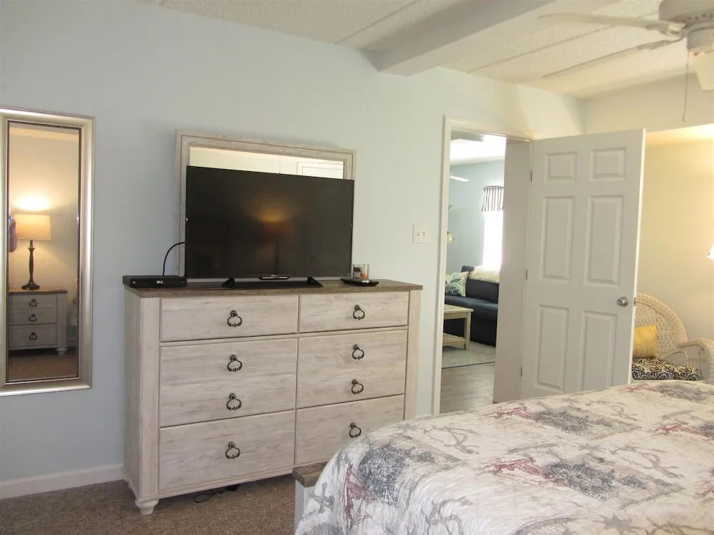 Horizontal In Hatteras 2 Bedroom Condo
