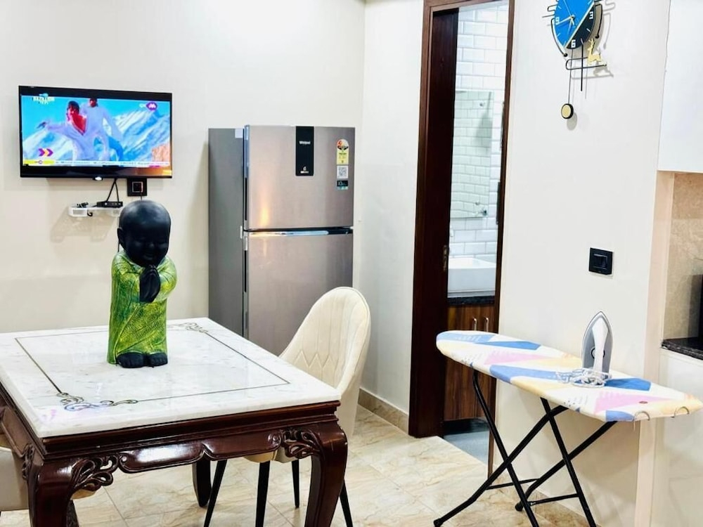 Fortune Home Service Apartment Studio, J-267 Saket