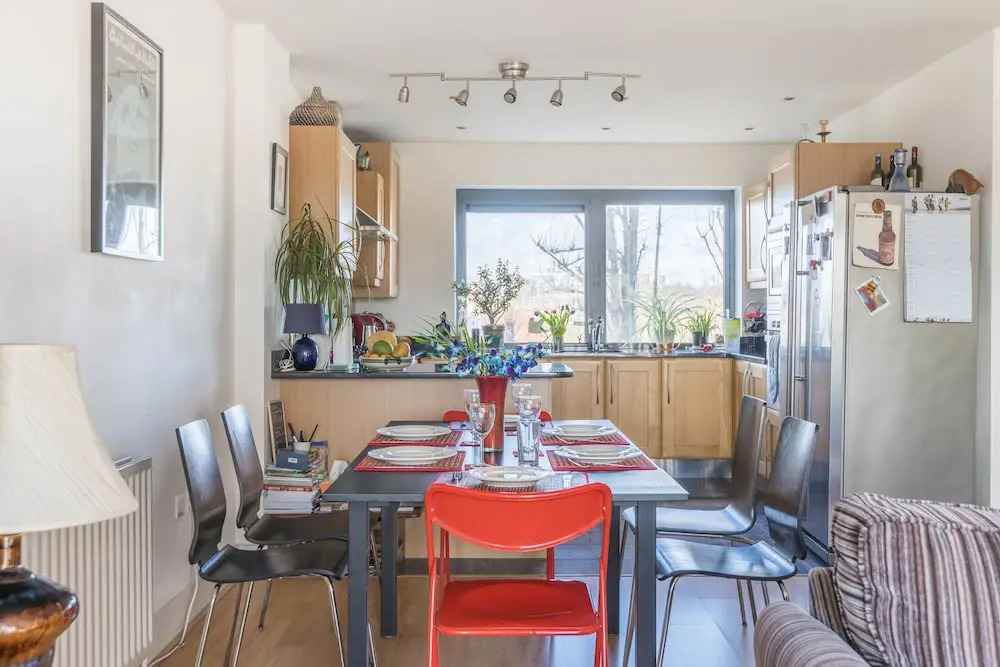 Bright Islington Apartment with Spectacular Views