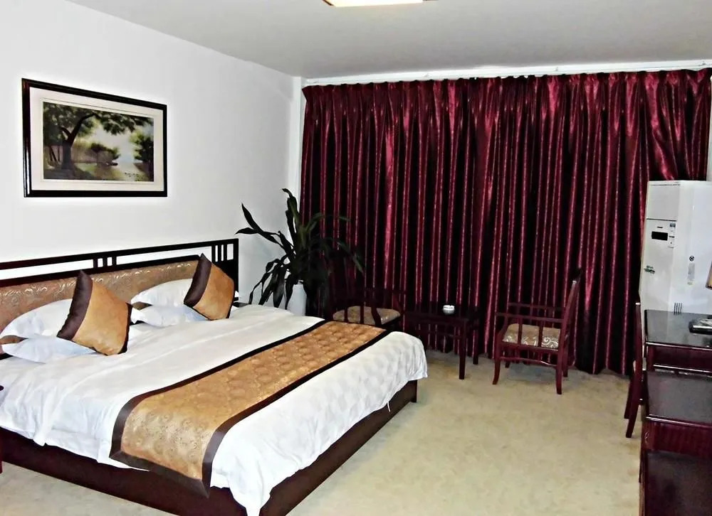 Yifeicui Villa Hotel - Tengchong
