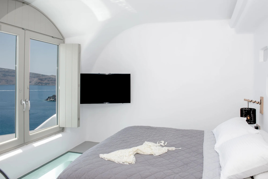 La Perla Villas and Suites