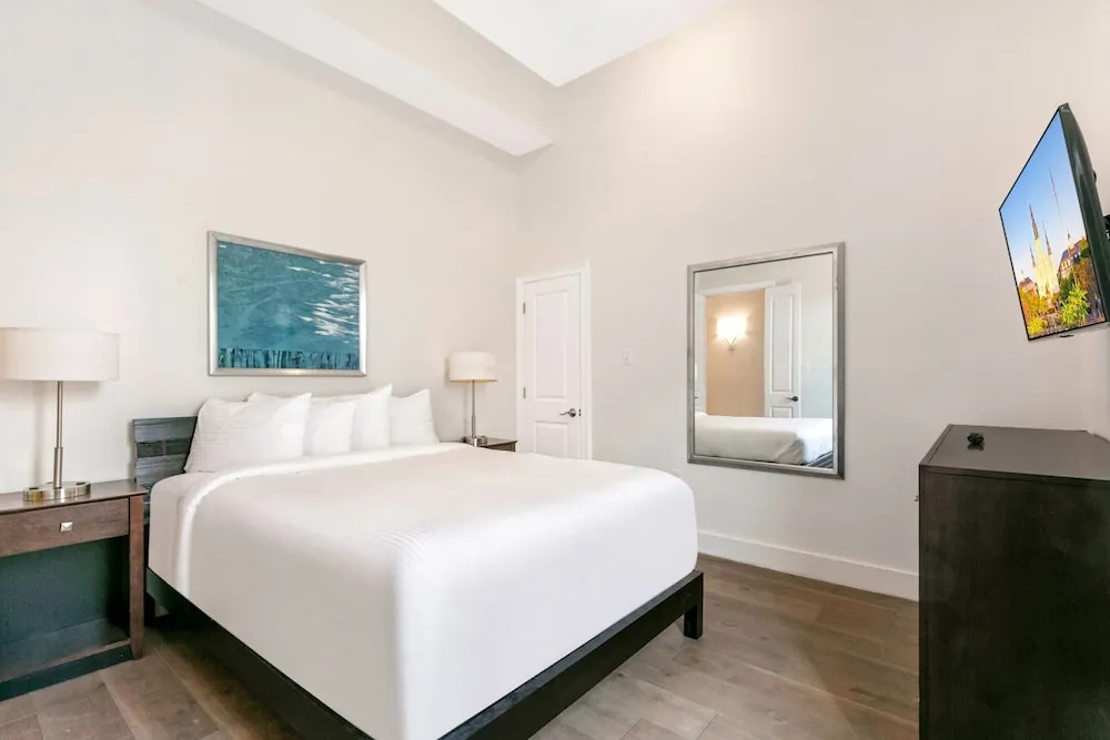 Breathtaking Condos Near French Quarter