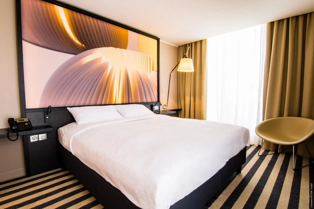 Simon Hotel