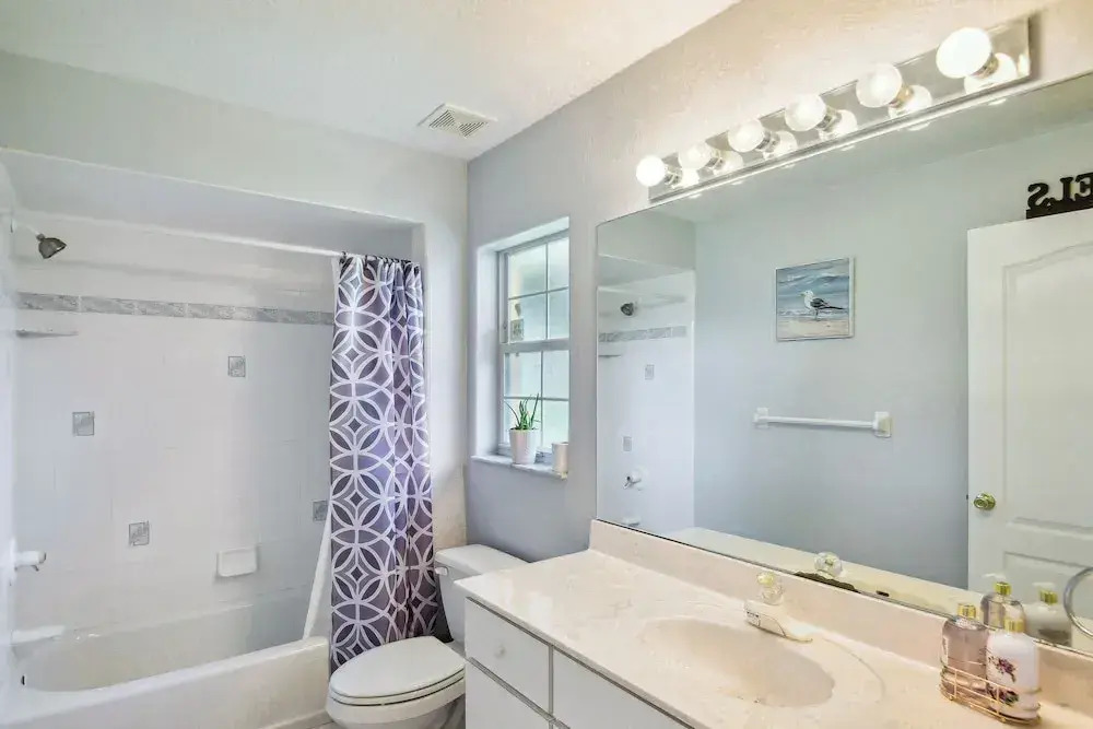 Palm Coast Escape: Screened Lanai, Saltwater Pool!