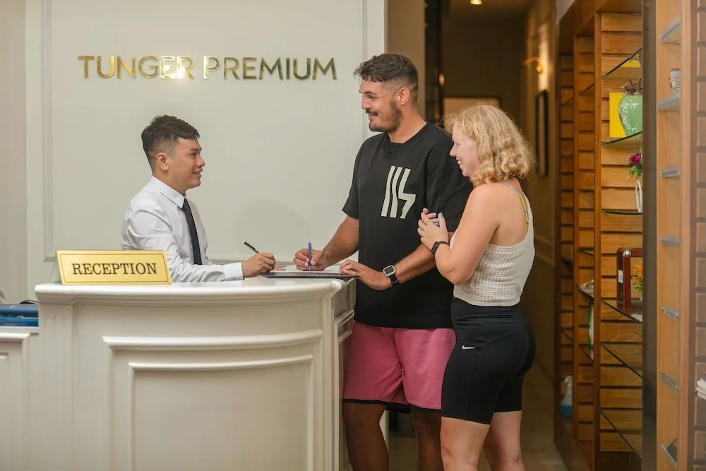 Tunger Premium Hotel & Travel