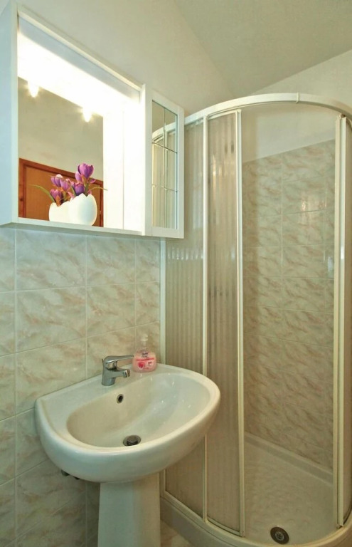Nice Home in Porec With Wifi and 4 Bedrooms