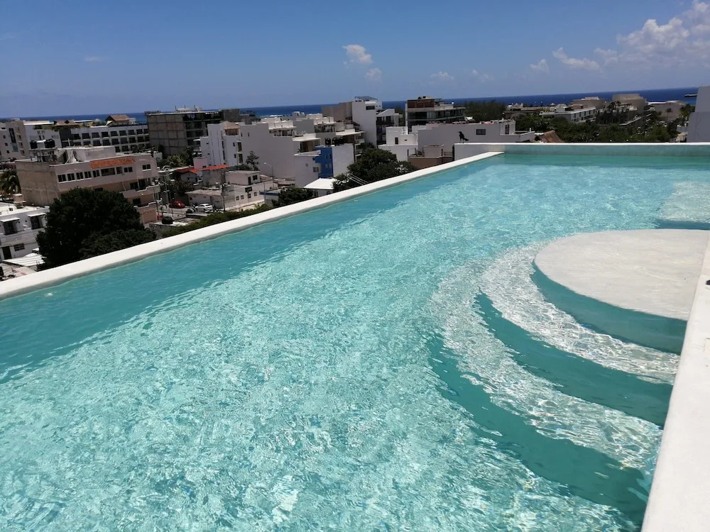 Kuyaan Coral Suites by Alex