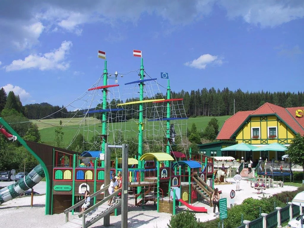 Autobahnrestaurant & Motorhotel Pack