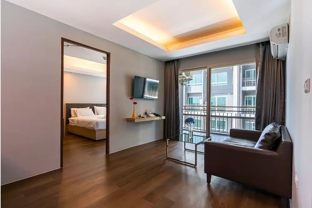 Tisha Hotel ABAC Bangna