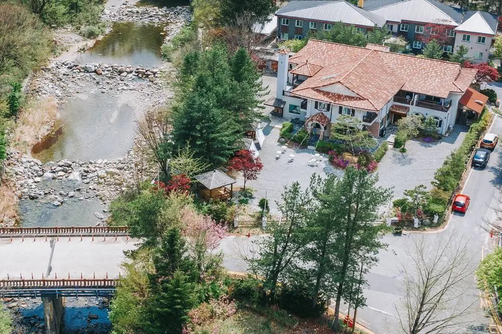 Muju Lobe Pension