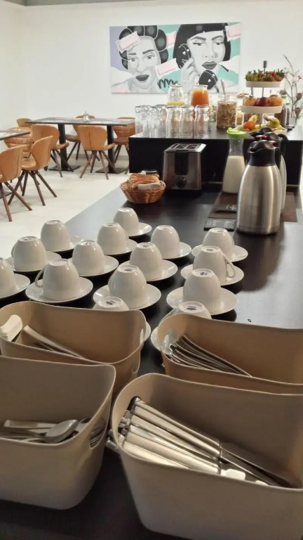 Boutique-Hotel Kronenstuben - unschlagbare Zentrumsnähe direkt am Marstall & Marktplatz - Schloss in 3 Min - Frühstück - Langzeitmiete