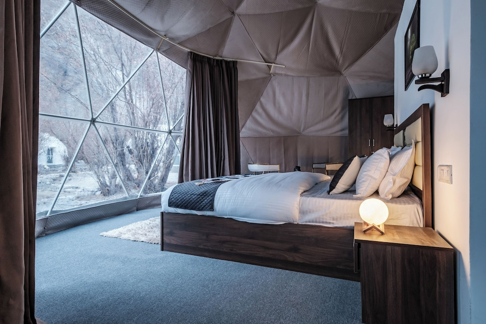 The Crystal Resort
