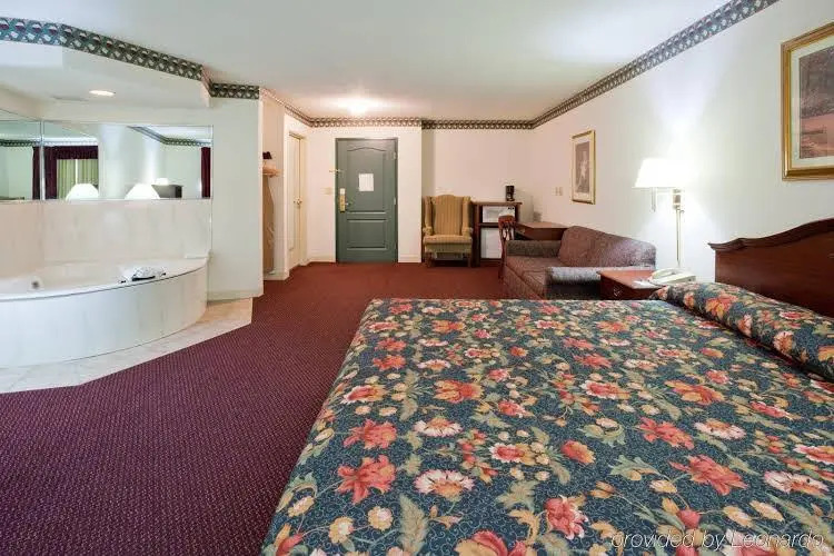 Country Inn & Suites By Carlson East Troy