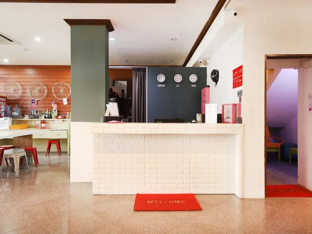 Y Hotel