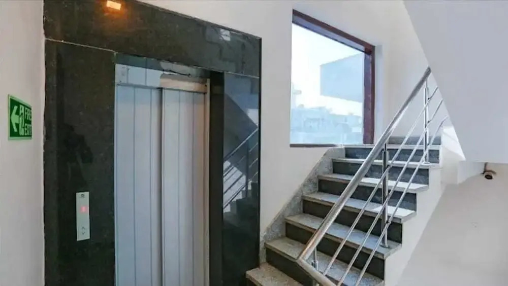 Hotel 79