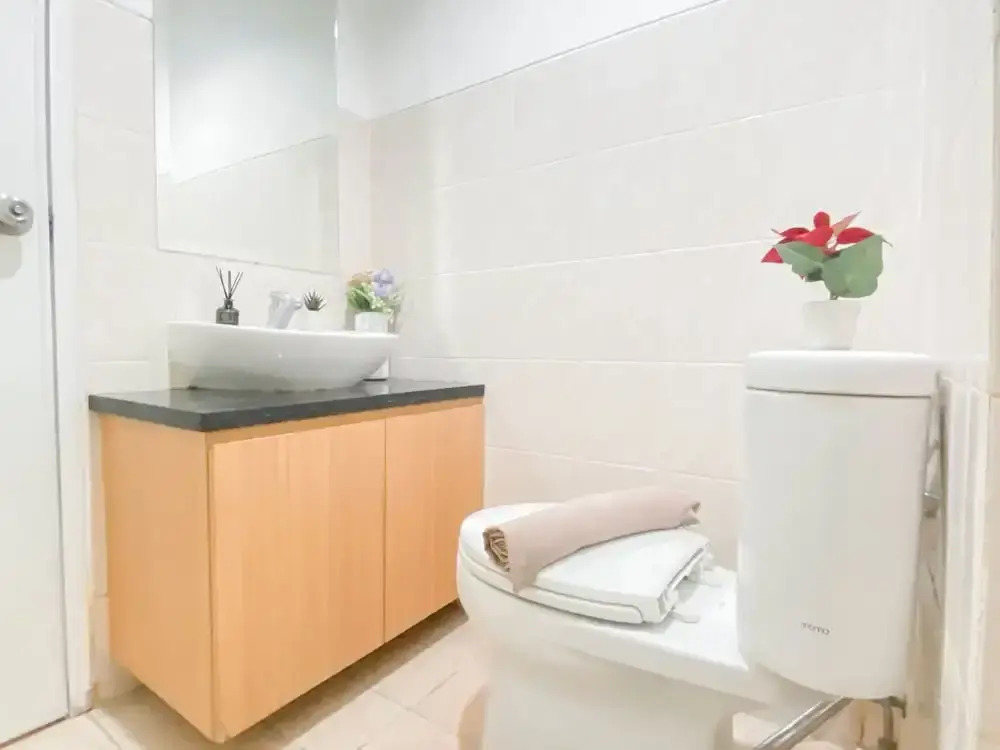 Contemporary Studio Loft Apartment At Park View Condominium