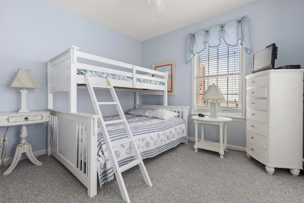 OCHG Townhouse 102 10