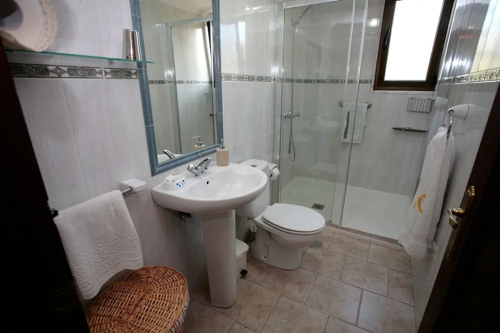 APARTAMENTOS. TURIS. CASTIELLO