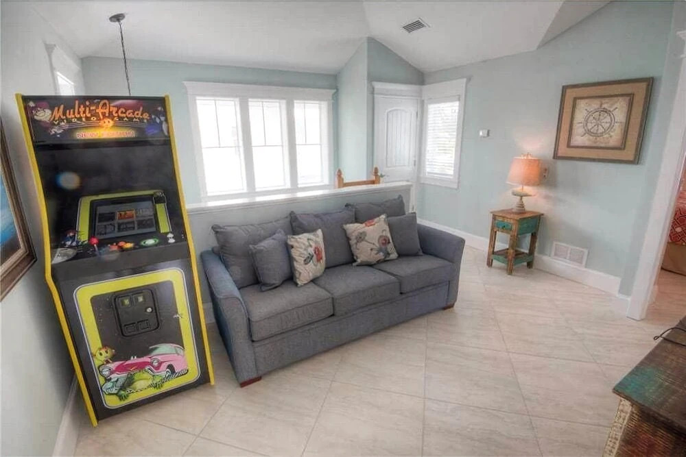 Bermuda Bay Apartment 5