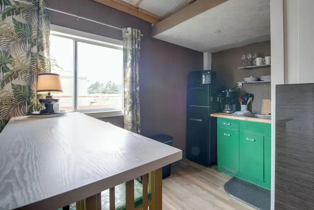 Walkable Beach Bungalow in Ocean Shores!
