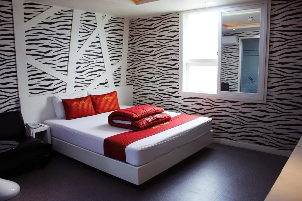 Yangsan Show Hotel