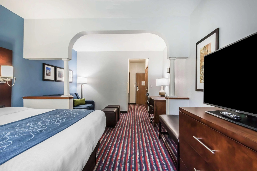 Comfort Suites St Charles-St Louis