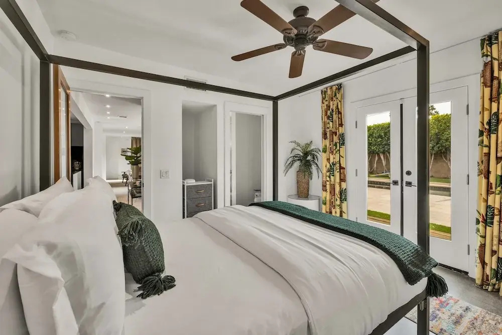 Mid-Century Elegance & Fun in Tahquitz River Estates