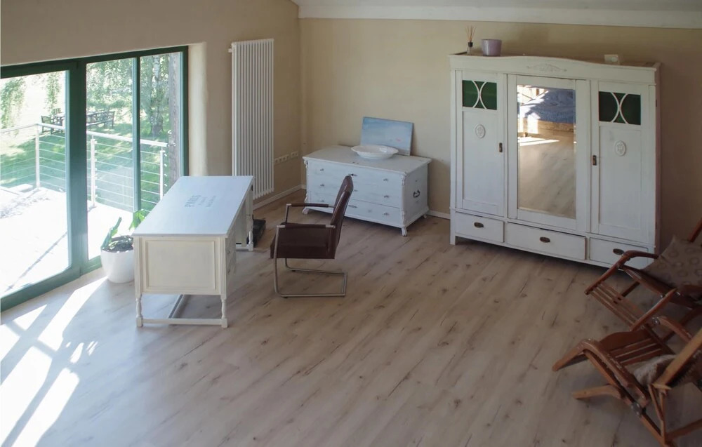 2 Bedroom Beach Front Home In Am Salzhaff