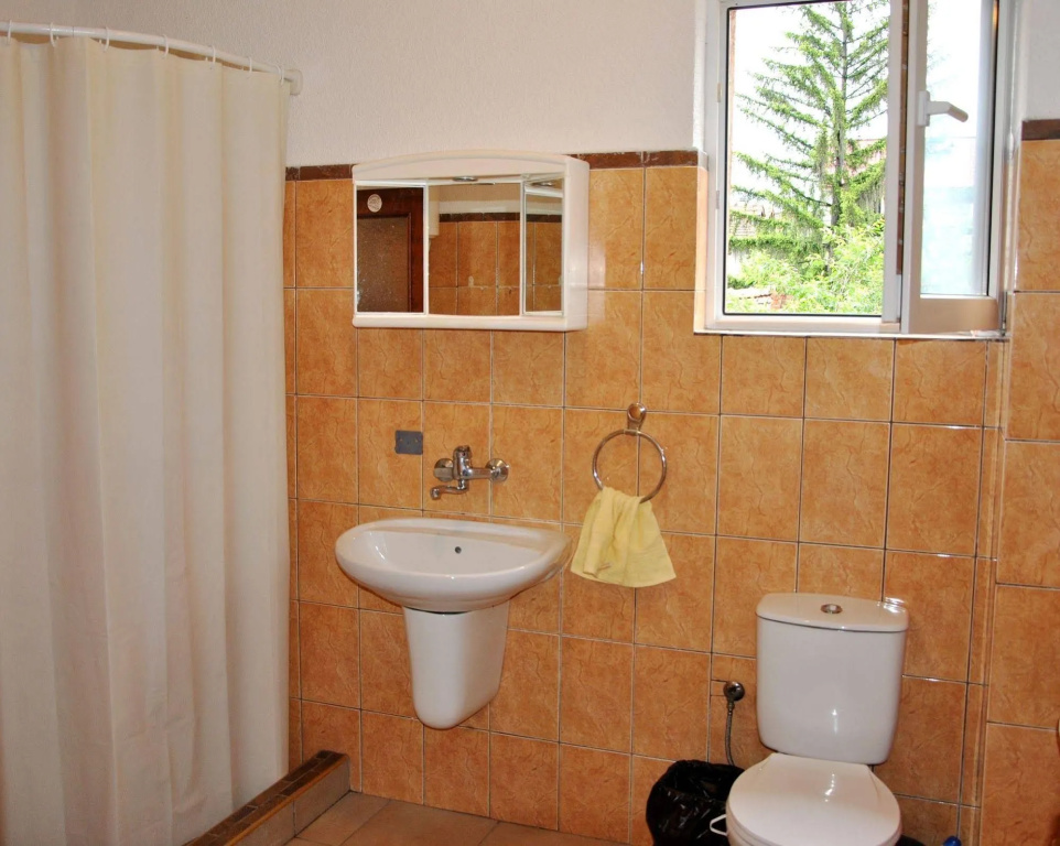 10 Coins Hostel & tours