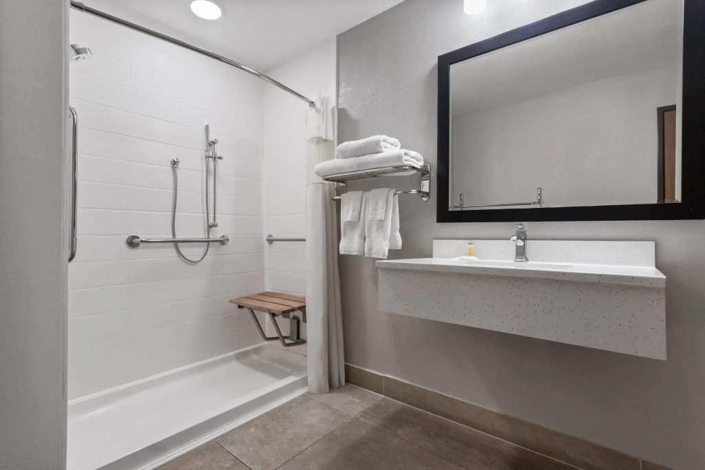 Days Inn by Wyndham Phoenix West