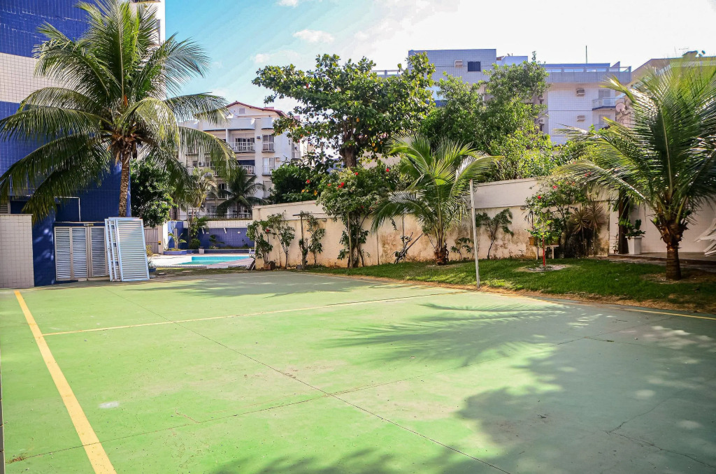 Apto 3Qts Cond. c/ piscina a 600m da Praia CEE202
