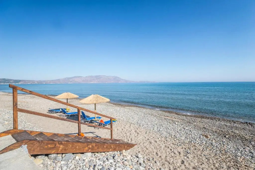 Big Blue Villa in Kisamos, 10 meters from Sea