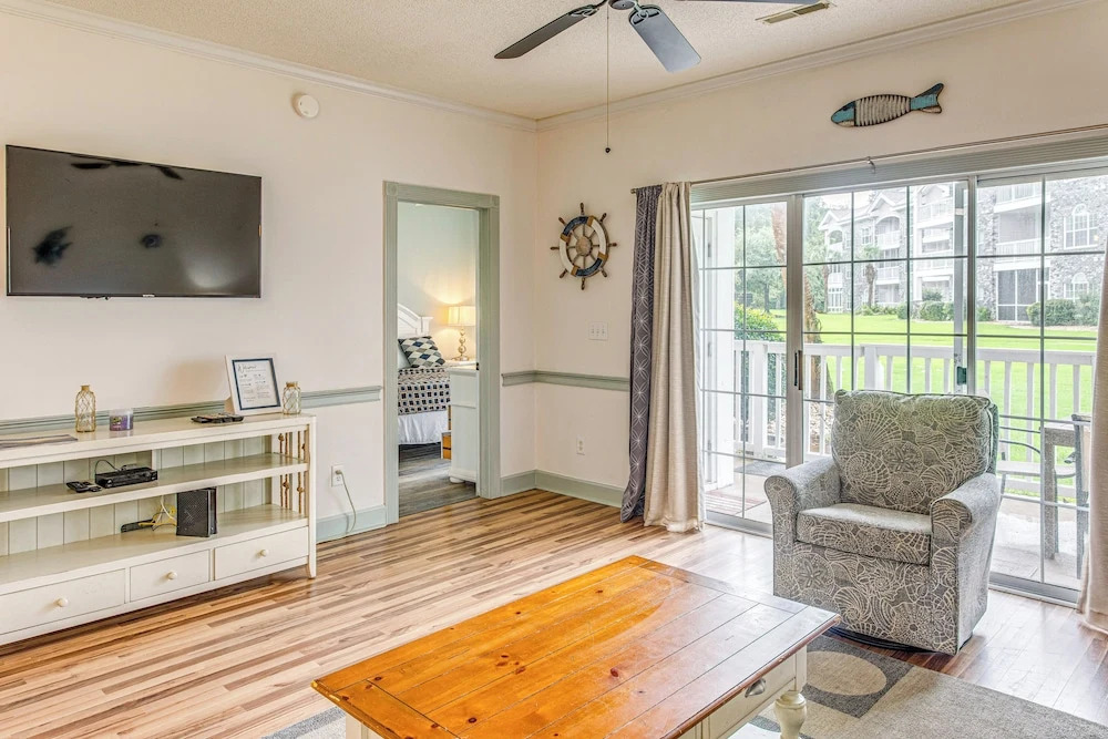 Dog-friendly Condo w/ Pool & Golf in Myrtle Beach!