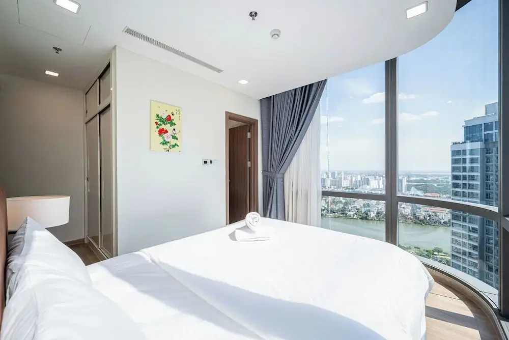 The Emerald Suites at Landmark 81