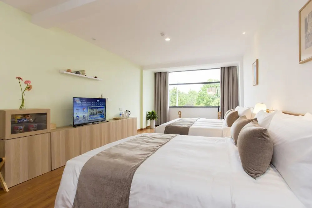 Mishe Orange Garden Inn